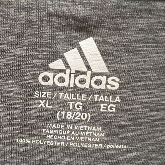 Adidas short‎ sleeve t-shirt youth kids XL 18/20 athleisure athletic casual grey - Picture 4 of 8
